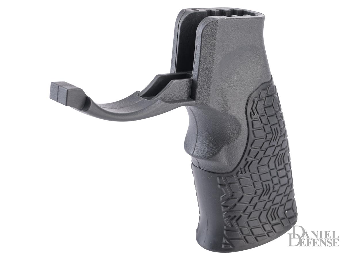 Daniel Defense Pistol Grip w/ Integrated Trigger Guard for AR Rifles (Color: Tornado Grey / Basic)