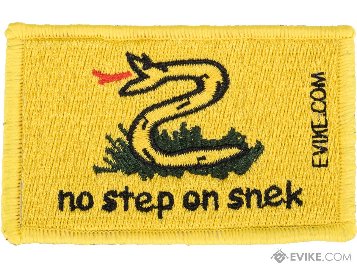  No Step On Snek Military Morale PVC Patch, Tactical Emblem  Badges Appliques Hook and Loop Fasteners Backing, 3.15 x 1.97 Inch, Bubble  of 2 Pieces : Arts, Crafts & Sewing