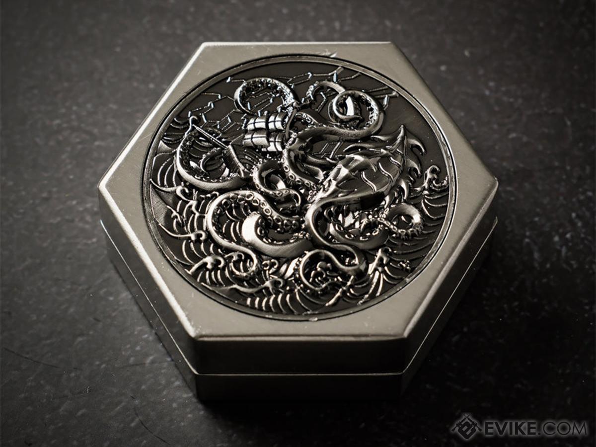 KakapopoTCG Metal Dice Box (Model: Kraken's Nest / Grey)